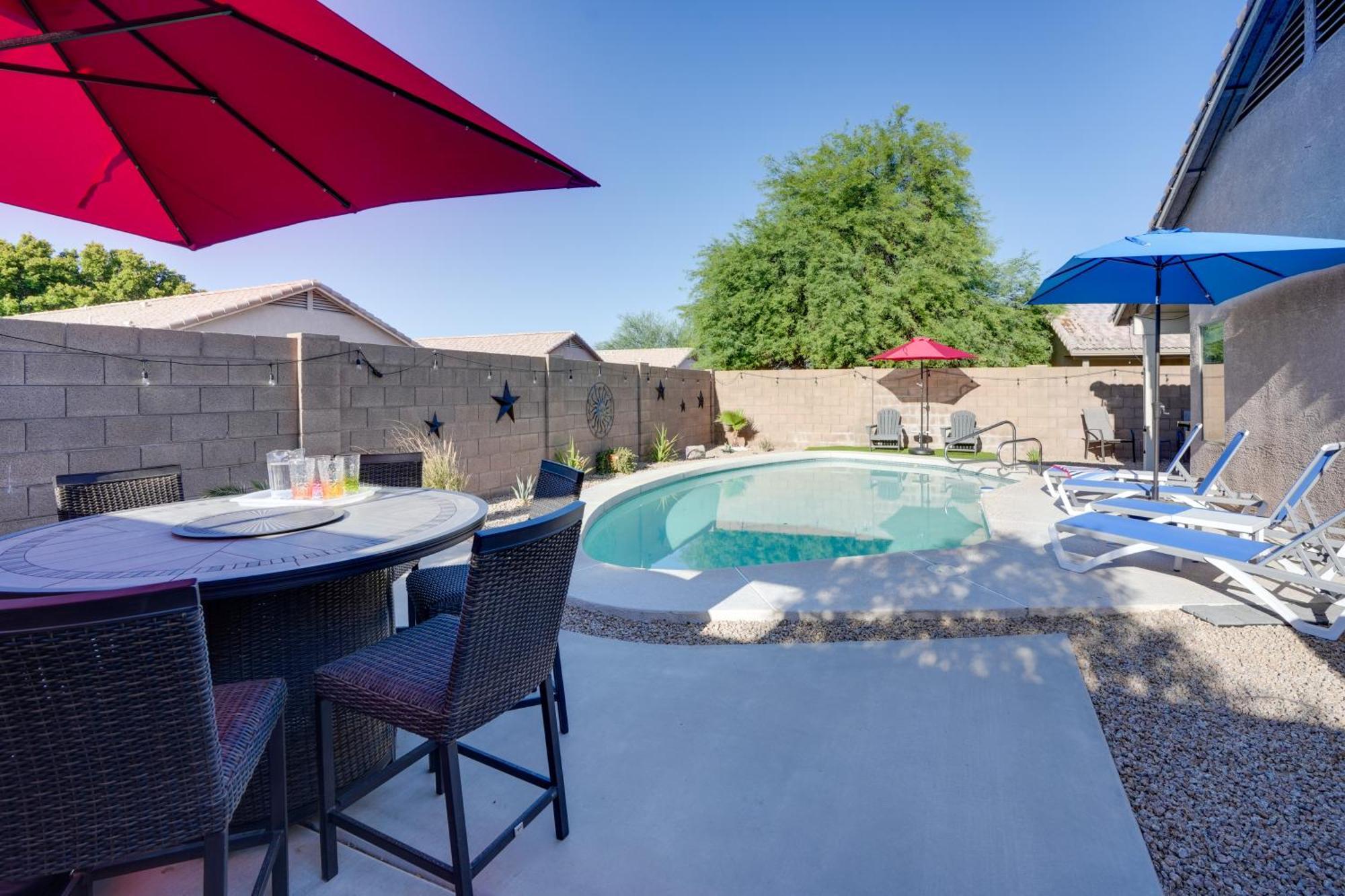 הוילה Sunny Surprise Getaway With Private Yard And Pool מראה חיצוני תמונה